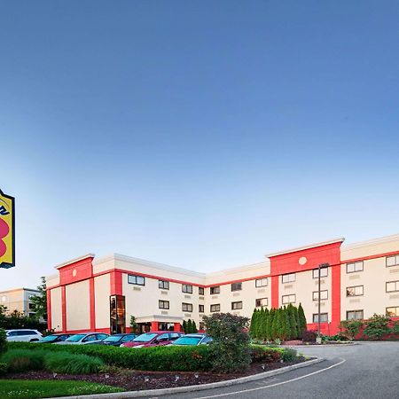Super 8 By Wyndham Mahwah Hotel Luaran gambar