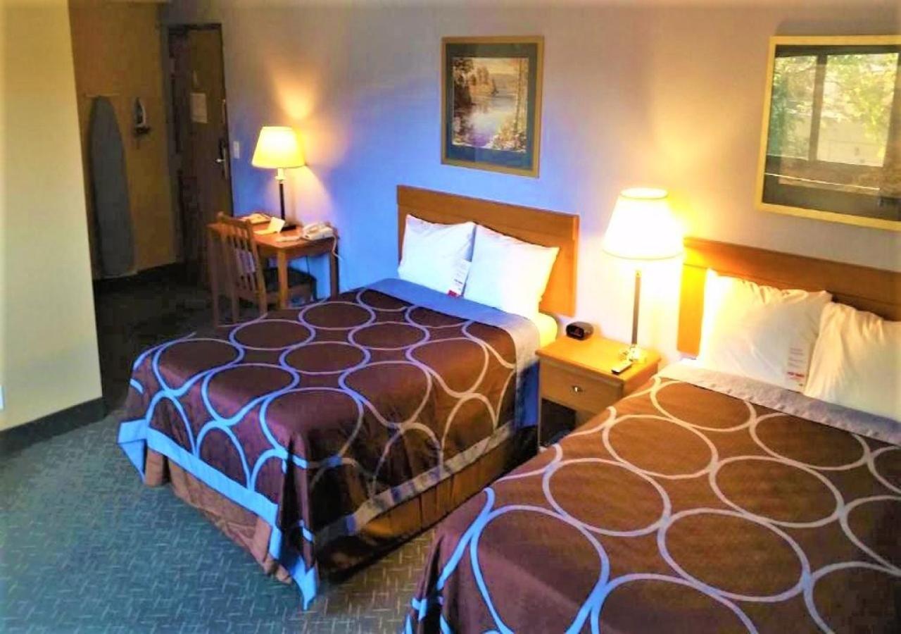 Super 8 By Wyndham Mahwah Hotel Luaran gambar